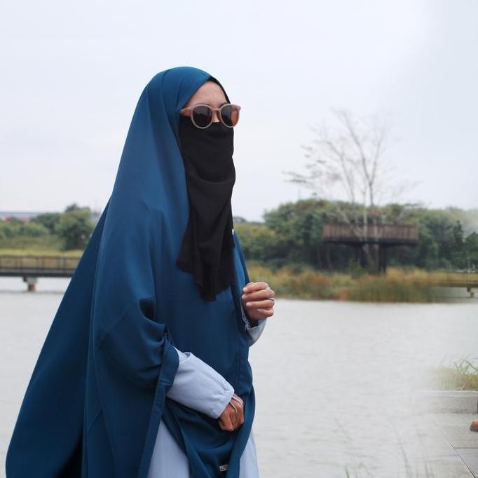 Grosir Yuraz Non Pad Cutting V Khimar Wolfis Premium Jumbo Mahzhuuzh Hitam Kerudung Bergo Khimar Ins