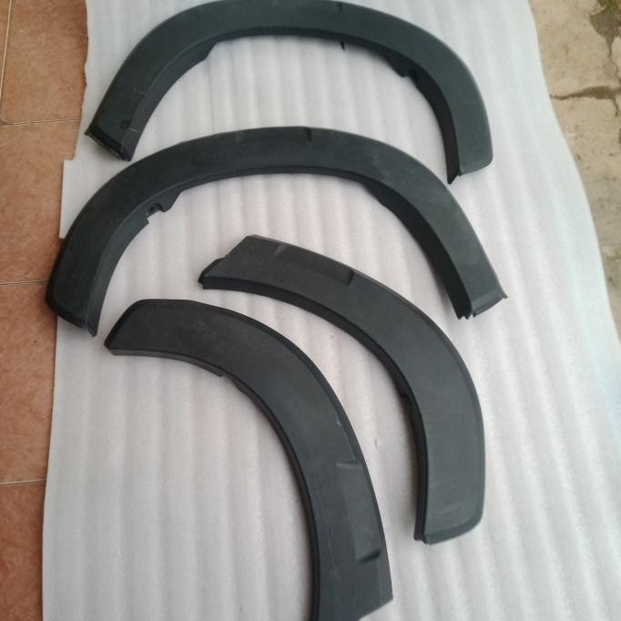 Over Fender Mitsubishi Xpander Cross Original. Restock