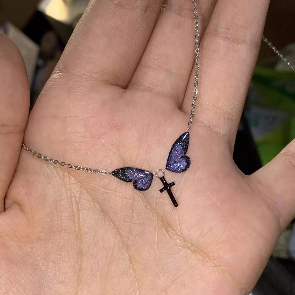 Kalung Liontin Salib Kupu-kupu Gradien Angin Keren Manis