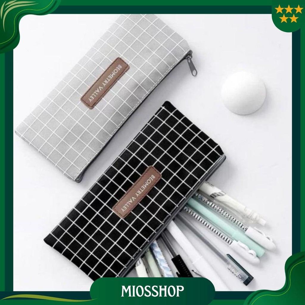 

Tempat Pensil Polkadot Canvas Promo 4.4