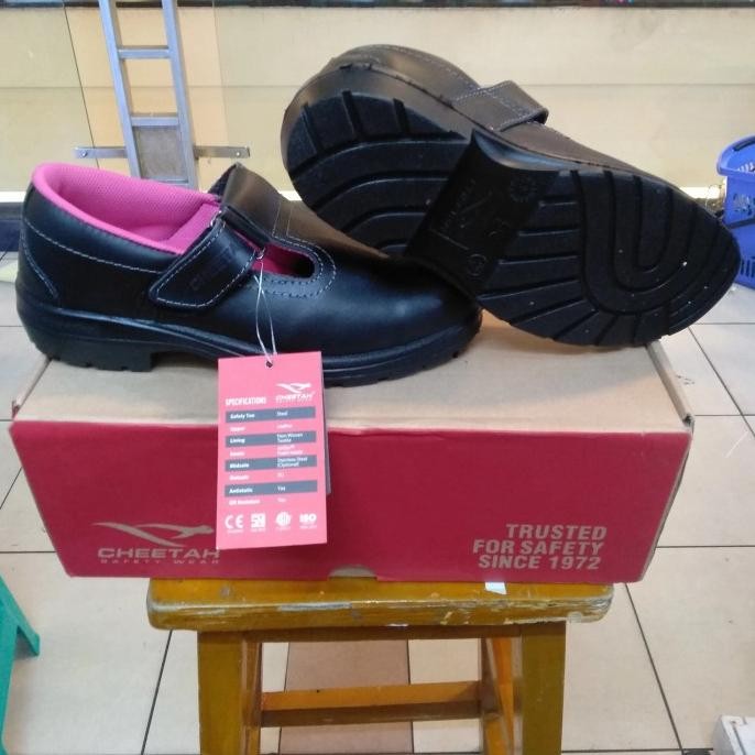 Miliki Safety Shoes Cheetah 4008 / Sepatu Safety Perempuan