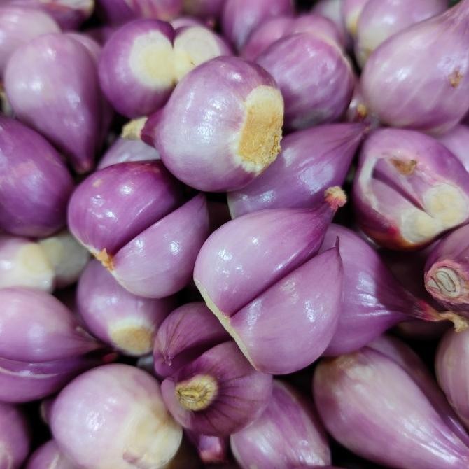 

Bawang Merah Brebes Kupas Super 250gr nUg