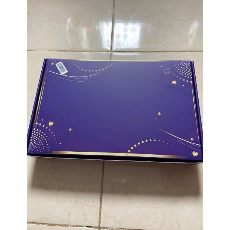 

HEART BOX - CADBURY Pop Heart 150gr x 3 hampers-Hadiah-Kado-parcel-Gift Gift Camilan