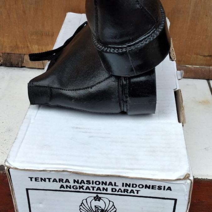 Sepatu PDH standar TNI-AD kulit