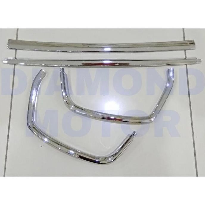 RING CHROME BEMPER DEPAN AYLA 2012-2016 2904T