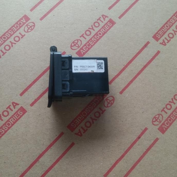 charger USB port asli mobil Toyota Innova reborn Fortuner VRZ