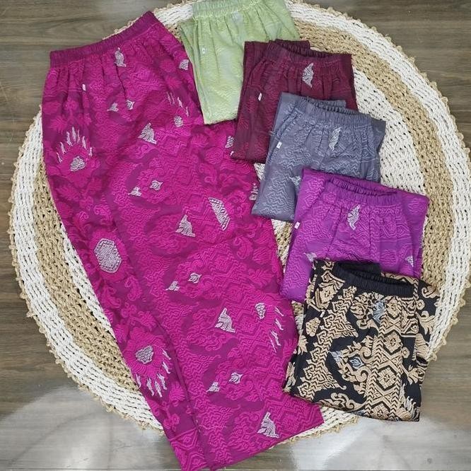KAMEN SONGKET BORDIR GANDARI KATUN STRAIT BORDIR KAMEN / ROK BALI UNTUK BERKEBAYA
