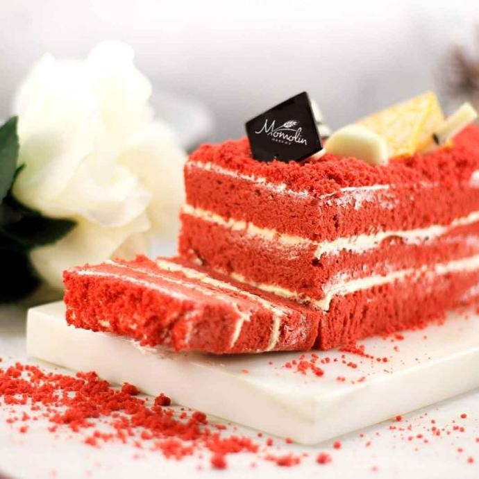 

Promo Momolin Bakery Long Cake Red Velvet - Bolu Gulung - Sponge Cake - Kue