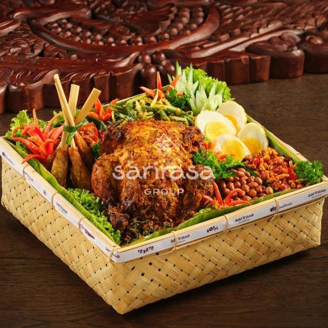 

Sale Foodiesia Hantaran Ayam Guling Besek
