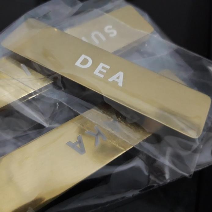 

Nama Dada/ Nametag Peniti/ Nametag Kuningan/ Nametag Stainless/ Grafir murah