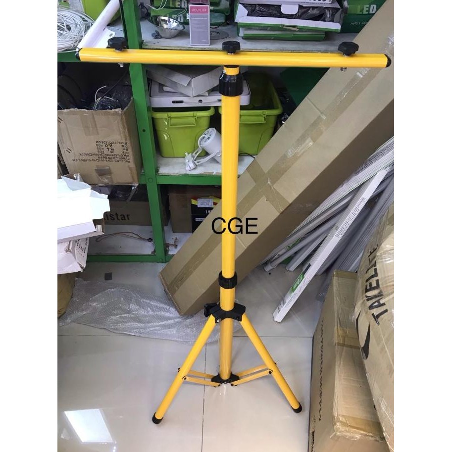 Sale Tripod Lampu Sorot / Standing Lampu Sorot / Tripod Lampu Proyek