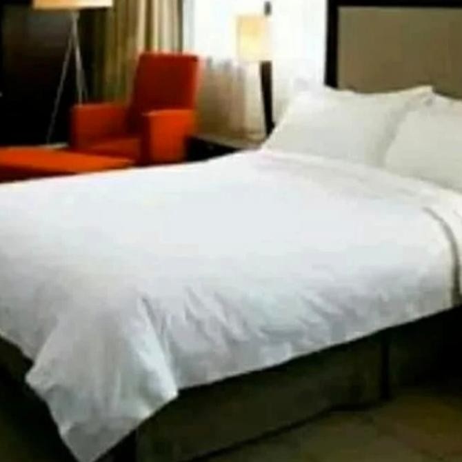 Sprei Hotel 150 x 200 x 30 Katun jepang