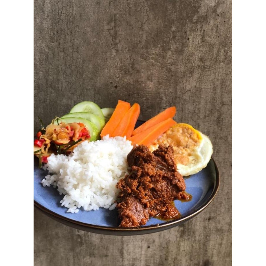 

Promo Rendang Daging Sapi Pedas Minang Padang Merek Jajanan Eyang Wiwiek Original Asal Payakumbuh