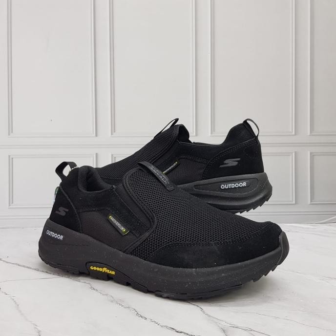 SKECHERS GOWALK OUTDOOR/SEPATU SKECHERS GOWALK OUTDOOR PRIA
