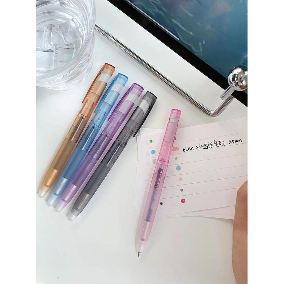 

Tersedia Zebra Blen Transparan 0.5Mm / Pulpen Gel Blen 0.38Mm 100% Original