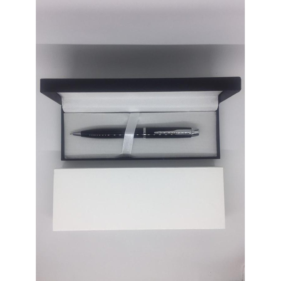 

Tersedia Pulpen Esklusif Model Parker Sonnet Ballpoint Tw Lq Black Chrome Trim