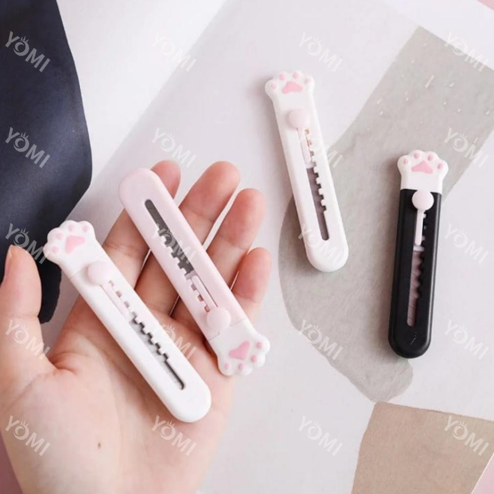 

Baru - YOMI Cutter Mini cat H028/ Cutter Kecil for School and Art Safety Cutter .,
