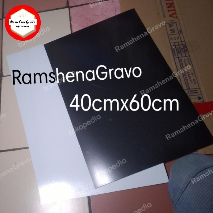 

READY gravoply putih teks hitam&hitam teks putih 40cmx60cm tebal 1.5mm NEW