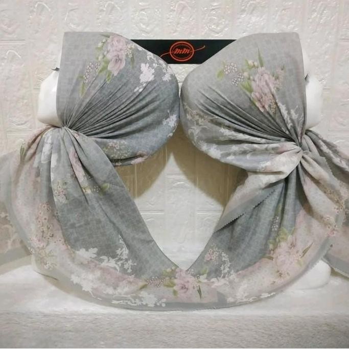 Diskon HIJAB SEGI EMPAT VOAL MOTIF BUNGA HIJAU PASTEL PINK