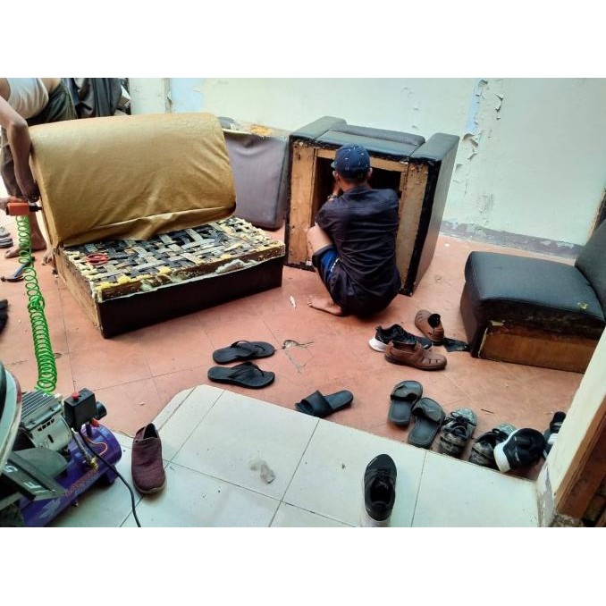 ready  SERVICE SOFA / GANTI KULIT SOFA / PERBAIKAN KURSI SOFA