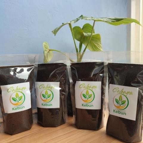 

Terlaris New Pupuk Kandang Kambing Murni 100 Permentasi Steril - 500 Gram