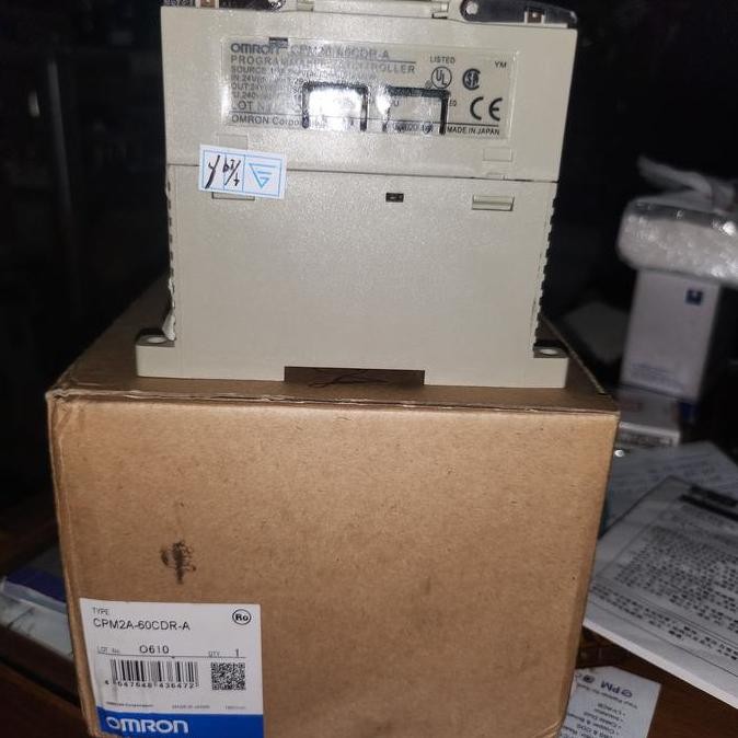 PLC OMRON CPM2A-60CDR-A PLC OMRON