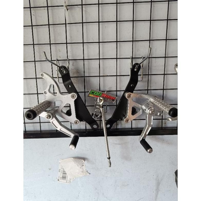 foostep underbone cnc mx king  copy rcb jalu pnpx new mx king bahan billed bonus selang suget
