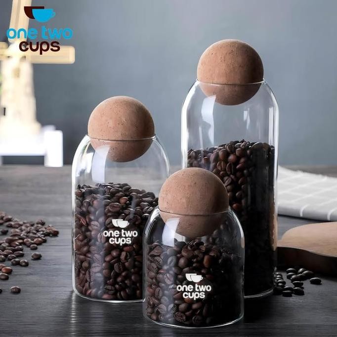 

TOPLES KACA JAR ONE TWO CUPS PENYIMPANAN MAKANAN KUE BIJI KOPI - E1 TERMURAH