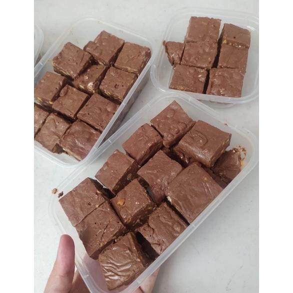

SQ Box Premium 500gr 1kg Silver queein patahan Andin Coklat (baca deskripsi)