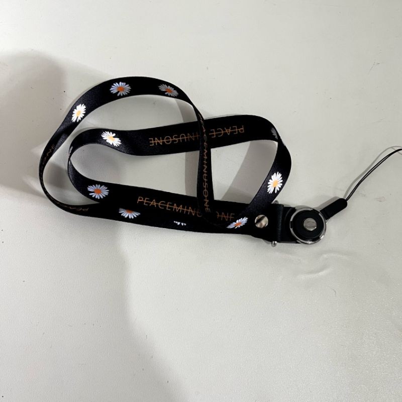 

Terlaris Strap Gantungan Tali Kalung Lanyard Lucu Unik Keren Stiker Garskin Premium Not Casing Bisa Custom *Promo*