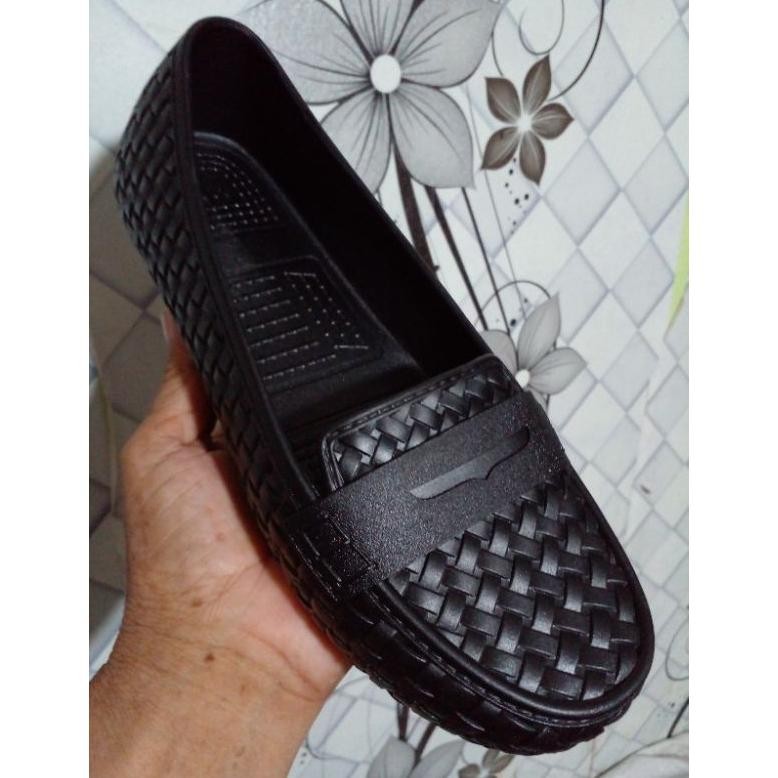 YUMAIDA 23061/SEPATU KARET WANITA MOTIF ANYAMAN HITAM S SIZE 37- 41