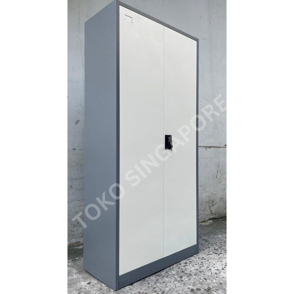 

LEMARI ARSIP PINTU PLAT BESI AYUN KIRIN KR-736S Kualitas Original