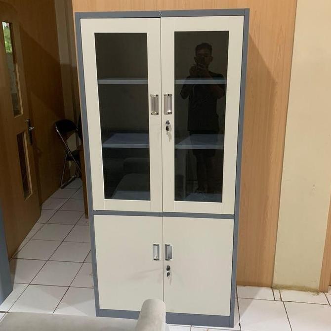 

Lemari Arsip Besi 2 Pintu Swing AA 33 SW Kualitas Original