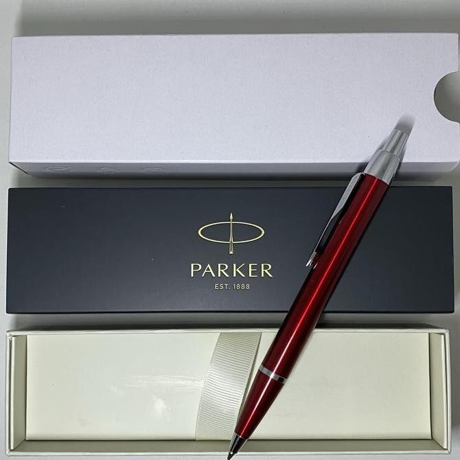 

Pulpen Parker Im Merah Ballpoint Crome Trim ( Klip Silver ) Kualitas Original
