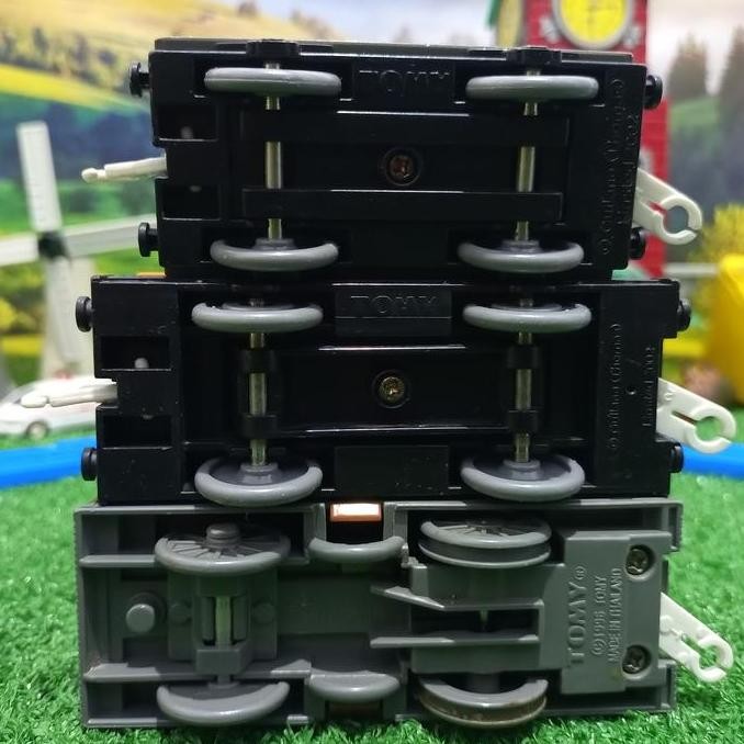 Takara Tomy Kereta Plal Toby