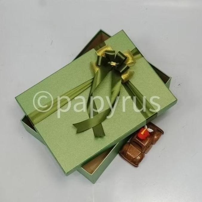 

ready Papyrus 30x40 tinggi 10cm Kotak Kado Gift Box Hadiah