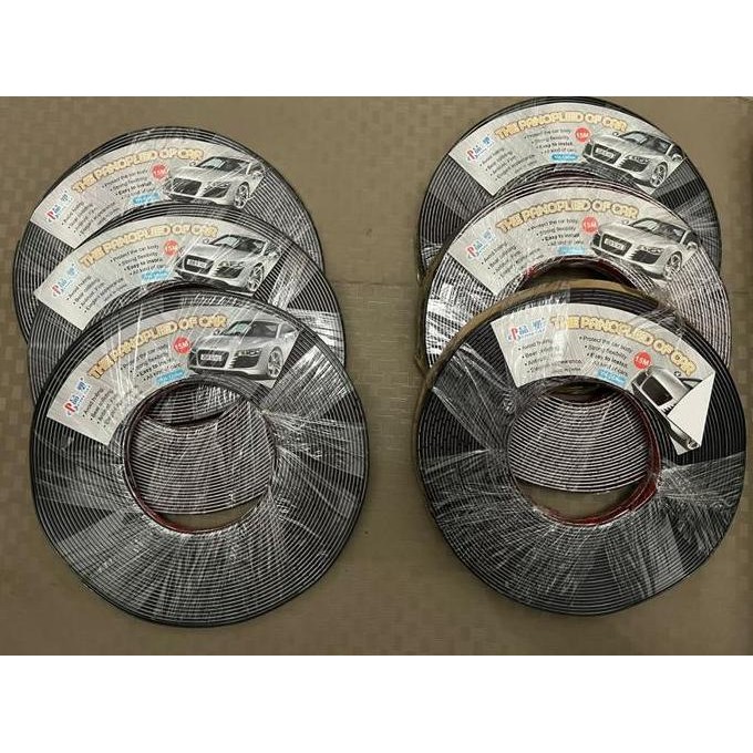 Lis Molding Hitam Mobil Universal Premium