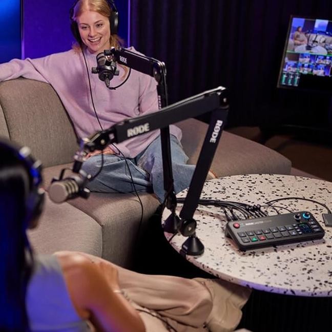 RODE RODECASTER VIDEO VIDEO AND AUDIO PRODUCTION CONSOLE MIXER