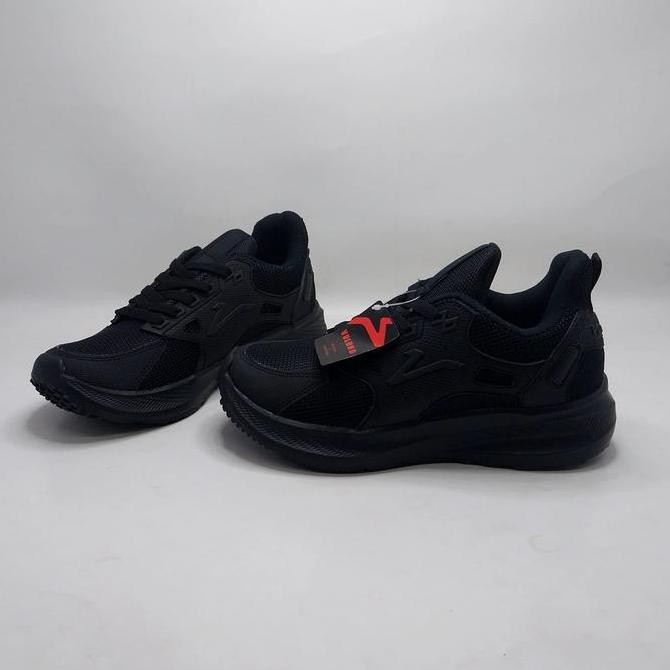 Tersedia sepatu sneakers pria wanita warna hitam sepatu sekolah cewek cowok hitam polos tali sepatu 