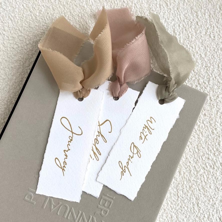 

Bookmark / Bookmark Aesthetic / Bookmark Buku / Bookmark Custom / GOLD INK BOOKMARK NAME AST