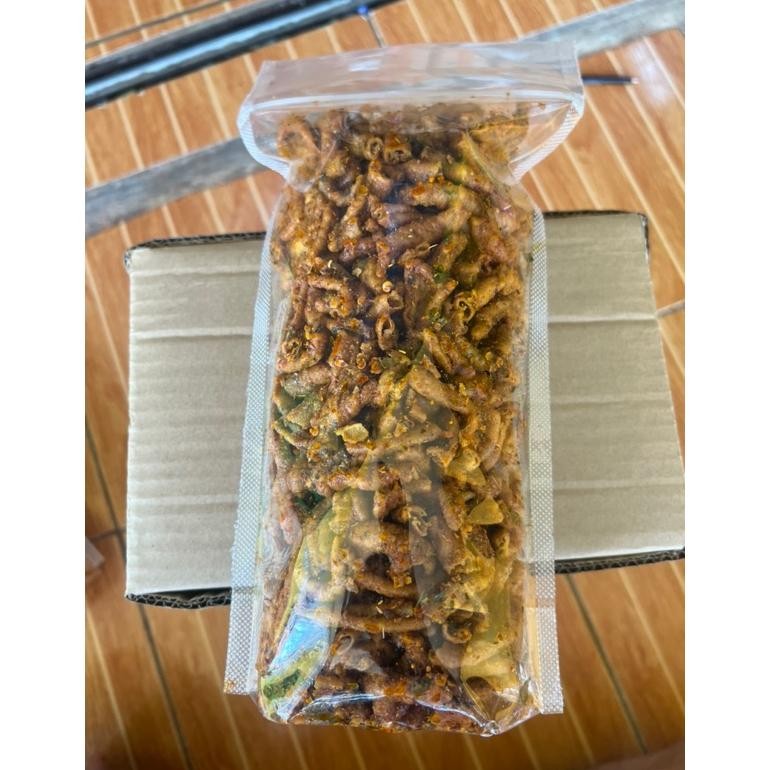 

Keripik Usus Pedas Daun Jeruk Renyah 500 Gram