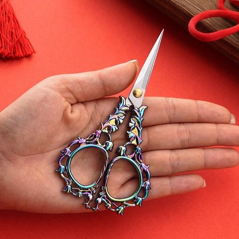 

Gunting vintage craft