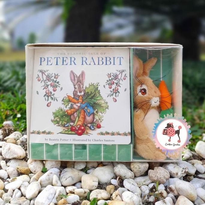 Peter Rabbit Gift Set - Classic Board Book & Peter Rabbit Plush