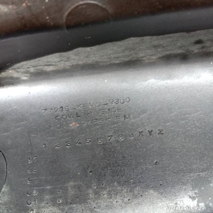 Sparepart dan Aksesoris kendaraan  Cover body belakang honda mega pro lama. original. seken bekas co