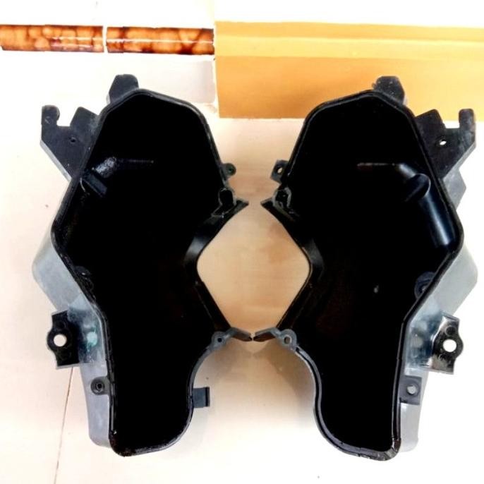 Sparepart dan Aksesoris kendaraan  Box Bagasi Honda Cs1 Cs One. Original. Seken bekas copotan motor 