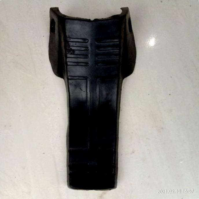 Sparepart dan Aksesoris kendaraan  Karet Pelana Suzuki Rc 100 Bravo. Original. Seken bekas copotan m
