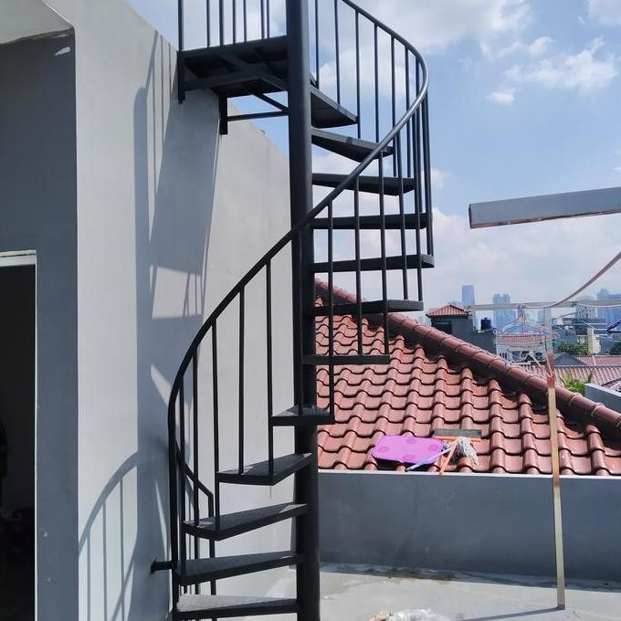 Tangga Putar Spiral Besi Minimalis