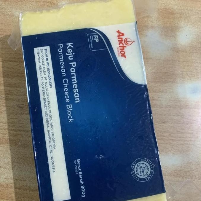 

Sale Anchor Parmesan Cheese Blok 800Gr Keju Parut Parmesan