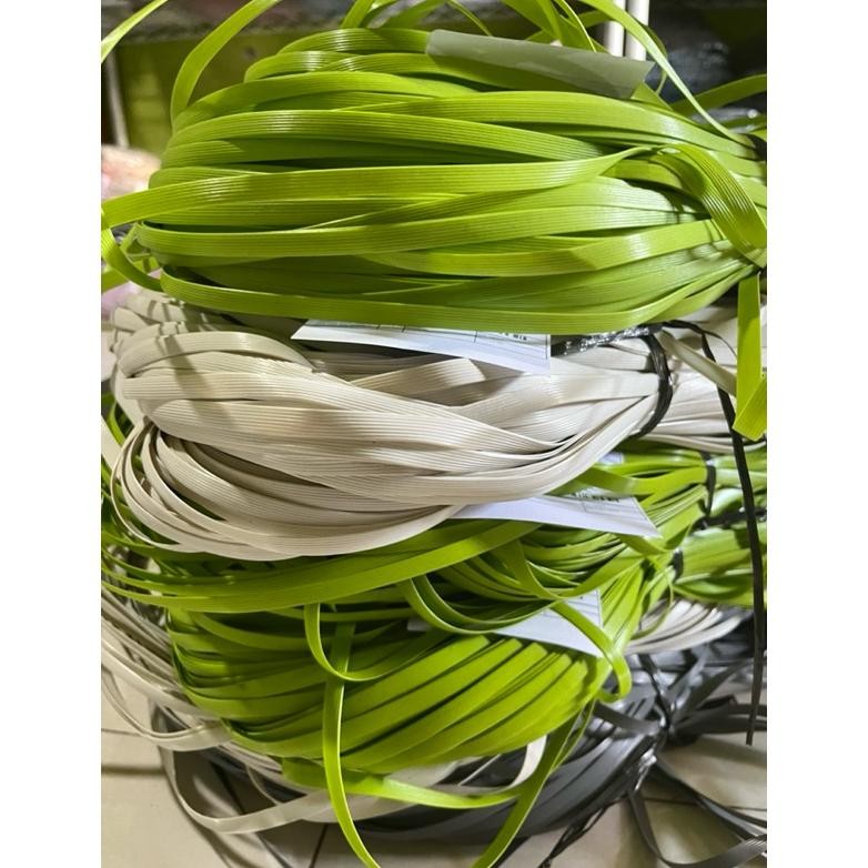 bahan rotan plastik -+200 meter per kilo/ bahan lesio rotan sintetis / jual per kilo AST