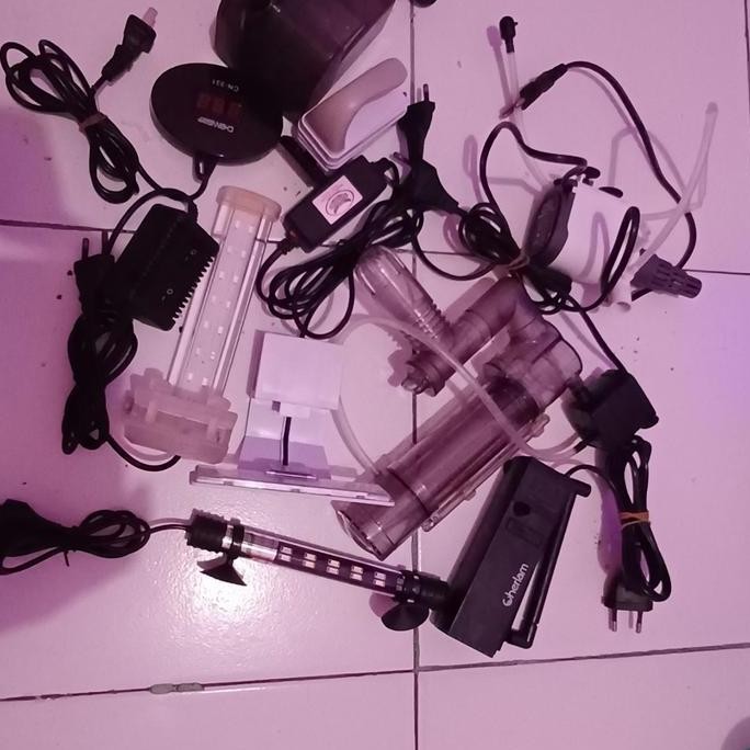 Bekas Pemakaian Aquarium All